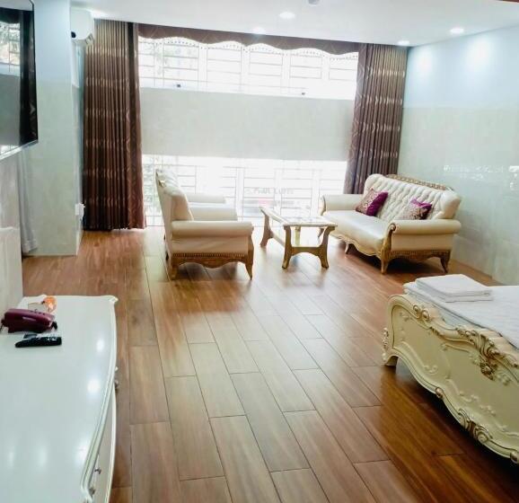 هتل Khách Sạn Hoàng Triều