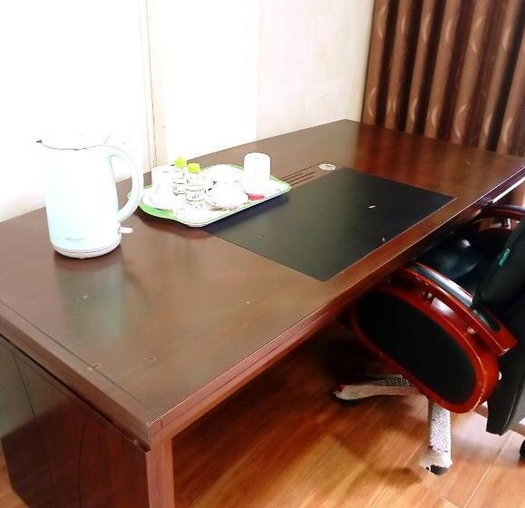 هتل Khách Sạn Hoàng Triều