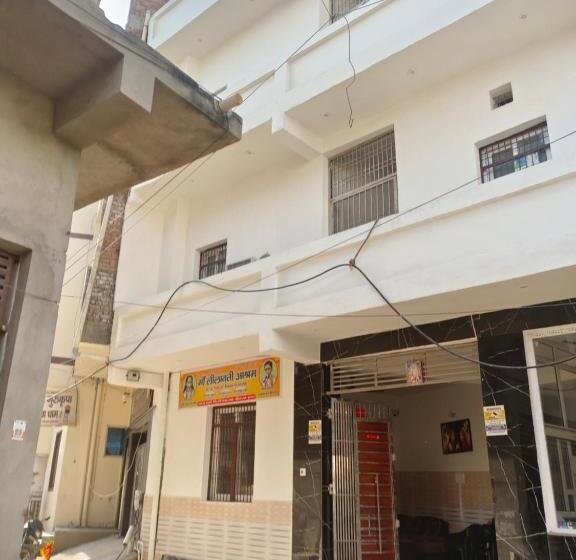 ホテル Leelawati Aashram