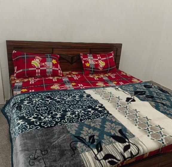 ホテル Leelawati Aashram