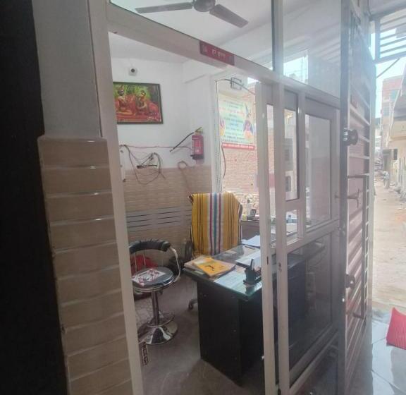 فندق Leelawati Aashram