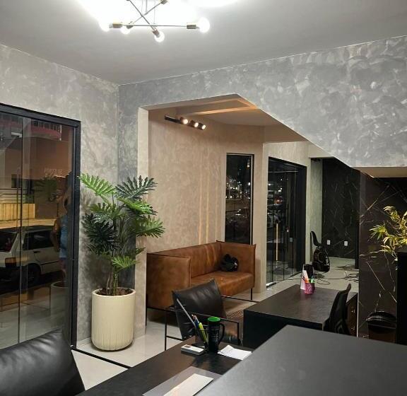 호텔 Let S Go Tour Palace Hotéis