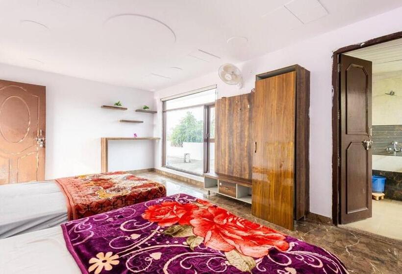 בית מלון כפרי Mountarawalihills