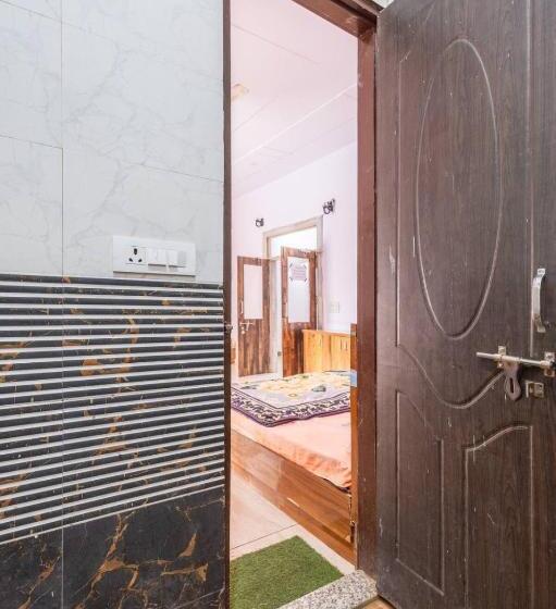 בית מלון כפרי Mountarawalihills