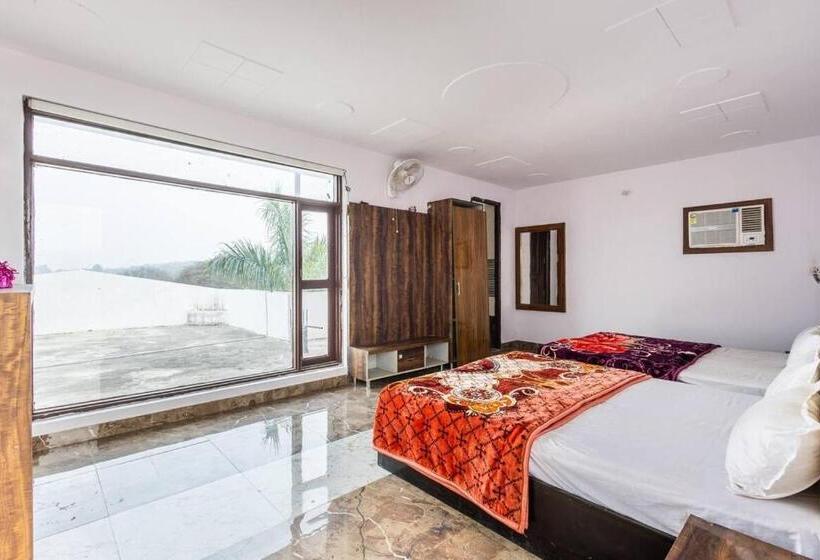 בית מלון כפרי Mountarawalihills