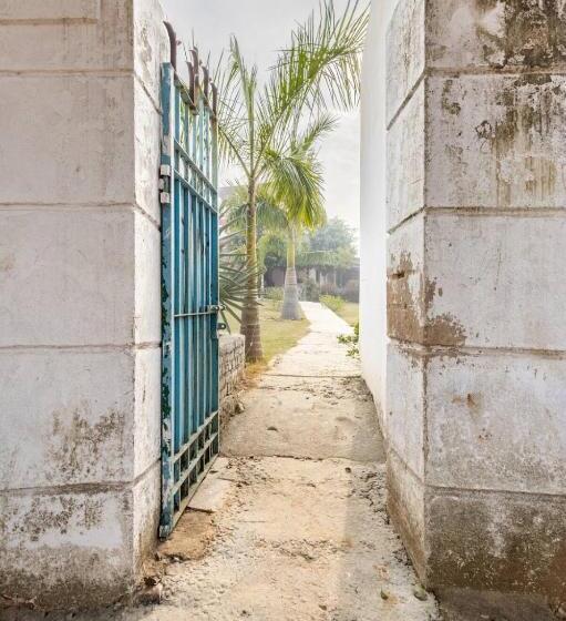 בית מלון כפרי Mountarawalihills