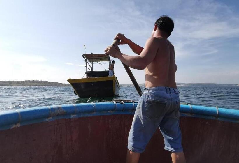 هتل New Wave Homestay