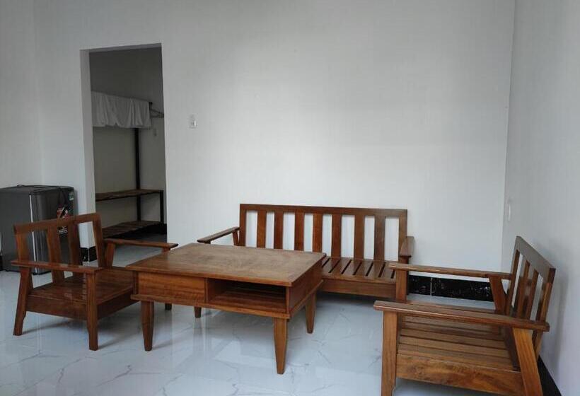 هتل New Wave Homestay