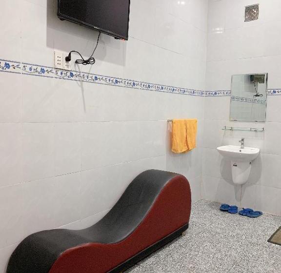 هتل Nhà Nghỉ Tấn Phát