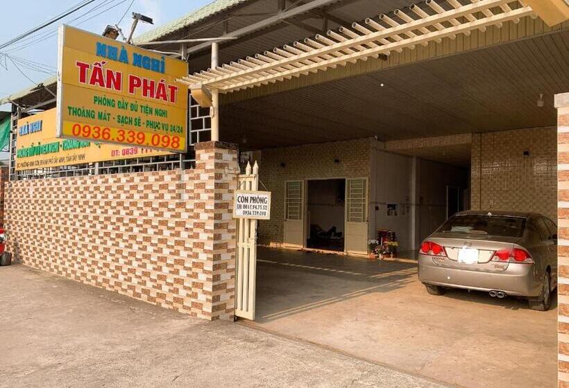 هتل Nhà Nghỉ Tấn Phát
