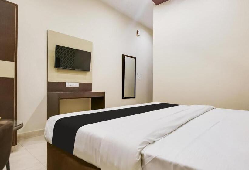 Fabhotel Royal Regency I