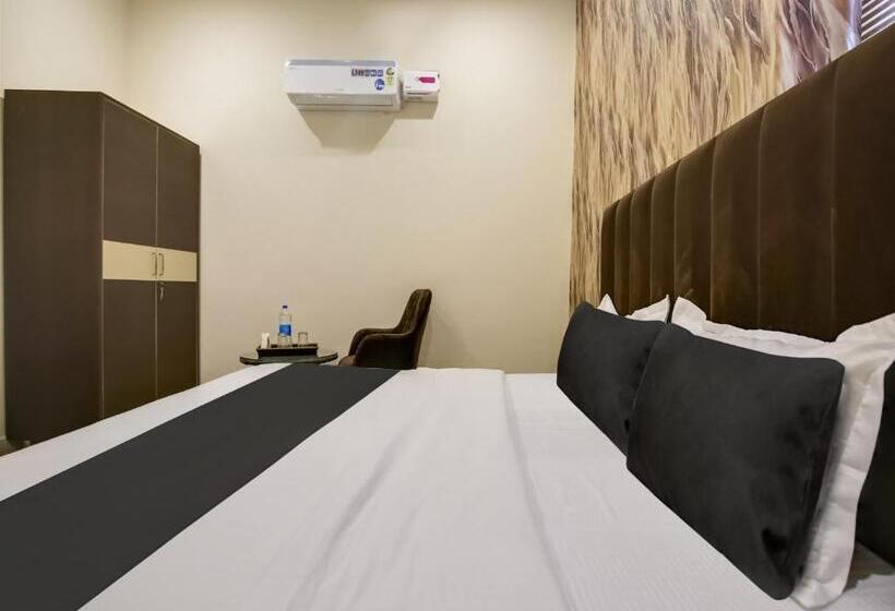 Fabhotel Royal Regency I