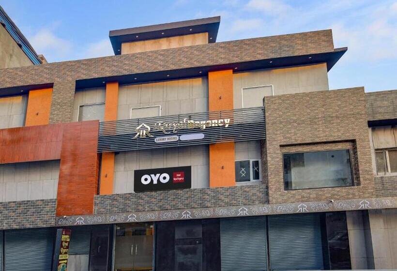 Fabhotel Royal Regency I