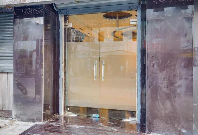 Fabhotel Royal Regency I