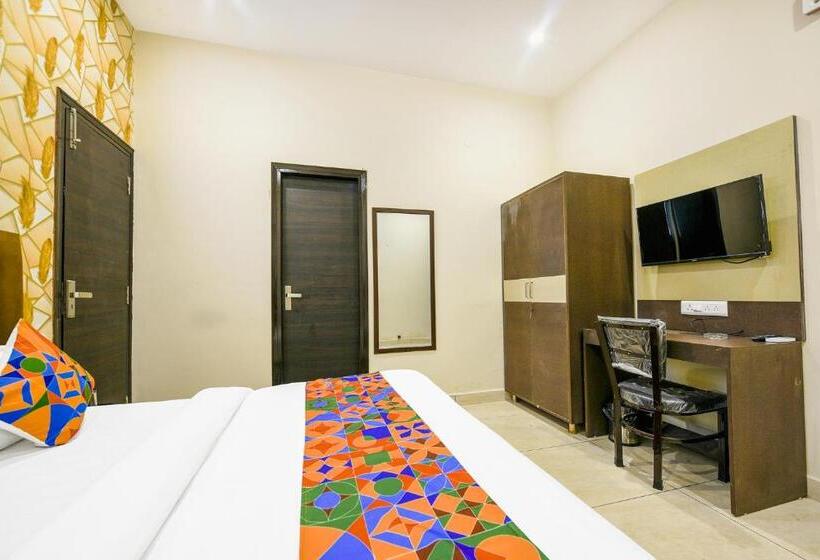 Fabhotel Royal Regency I