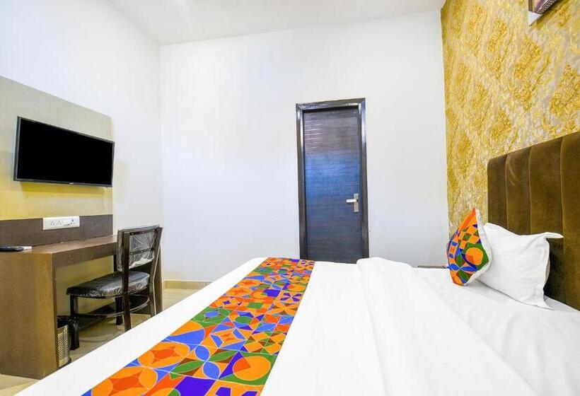 Fabhotel Royal Regency I