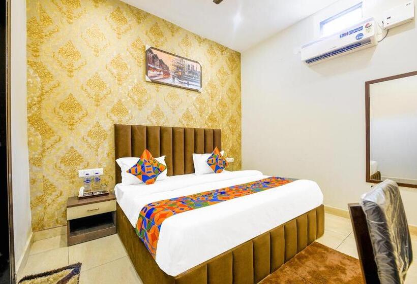 Fabhotel Royal Regency I