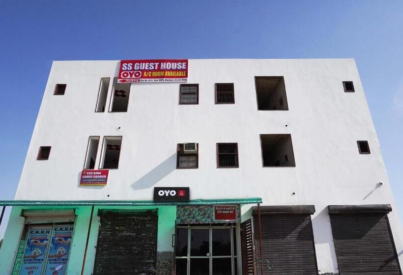 Отель Oyo S S Guest House