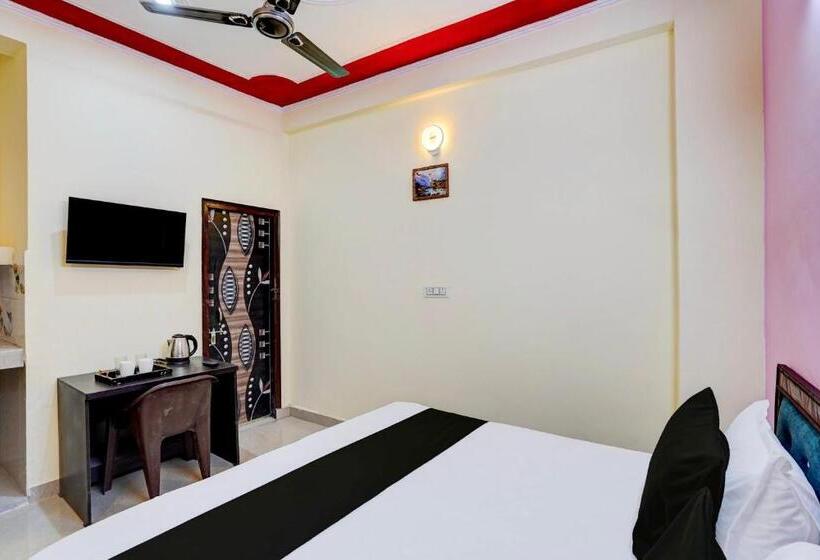 Отель Oyo S S Guest House