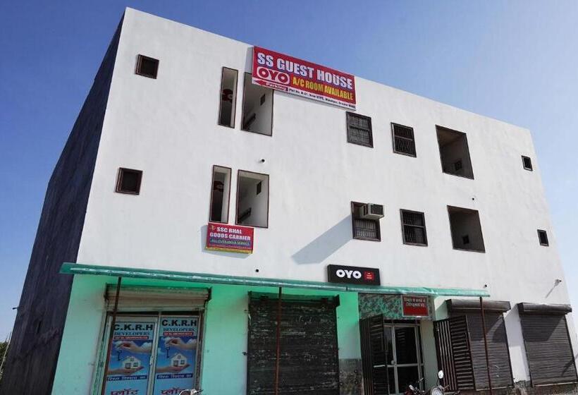 Отель Oyo S S Guest House