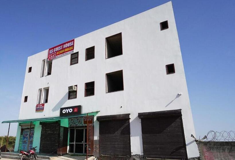 Отель Oyo S S Guest House