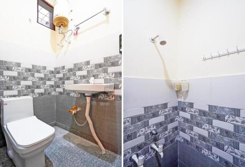 Отель Oyo S S Guest House