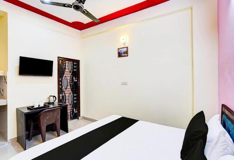 Отель Oyo S S Guest House