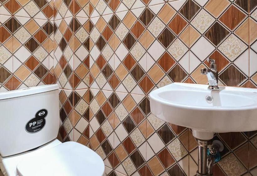 호텔 Reddoorz Syariah Near Telanaipura Jambi