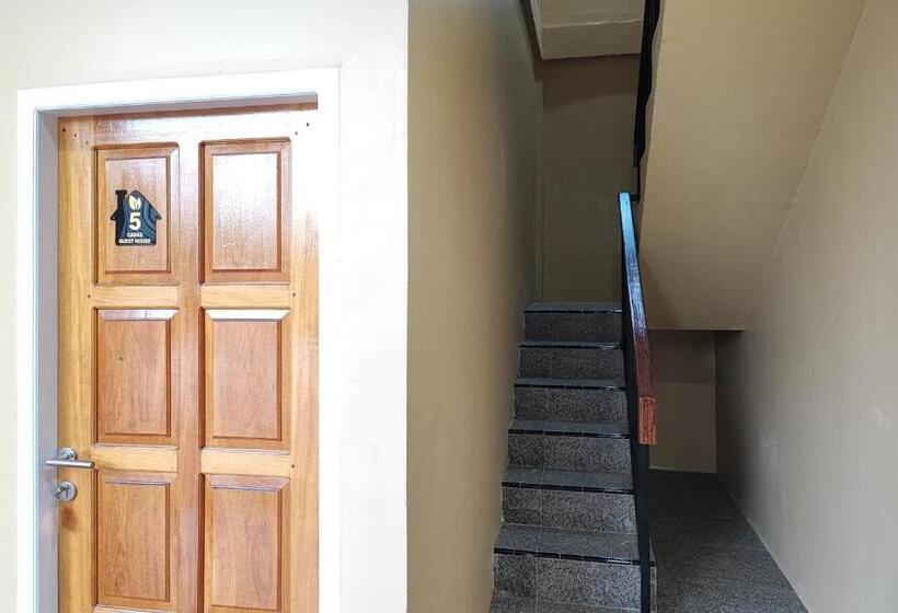 호텔 Reddoorz Syariah Near Telanaipura Jambi