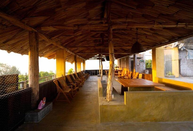 فندق Rise & Set Arugam Bay