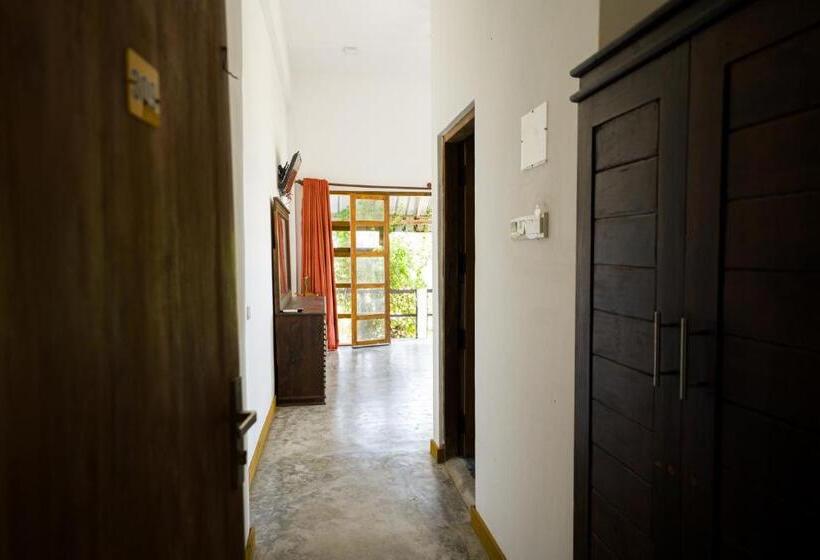 فندق Rise & Set Arugam Bay