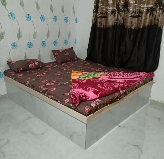 בית מלון כפרי S R Farm House