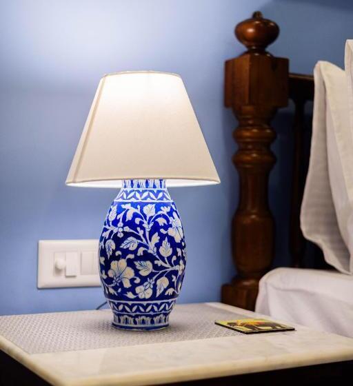 בית מלון כפרי Sheel Mahal Near Hawa Mahal