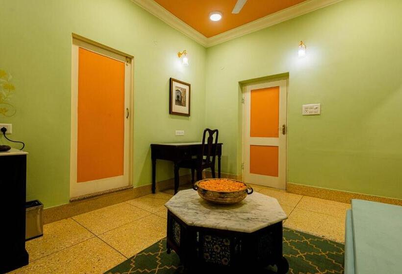 בית מלון כפרי Sheel Mahal Near Hawa Mahal