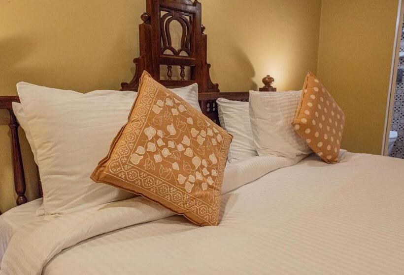 בית מלון כפרי Sheel Mahal Near Hawa Mahal