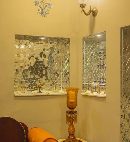 בית מלון כפרי Sheel Mahal Near Hawa Mahal