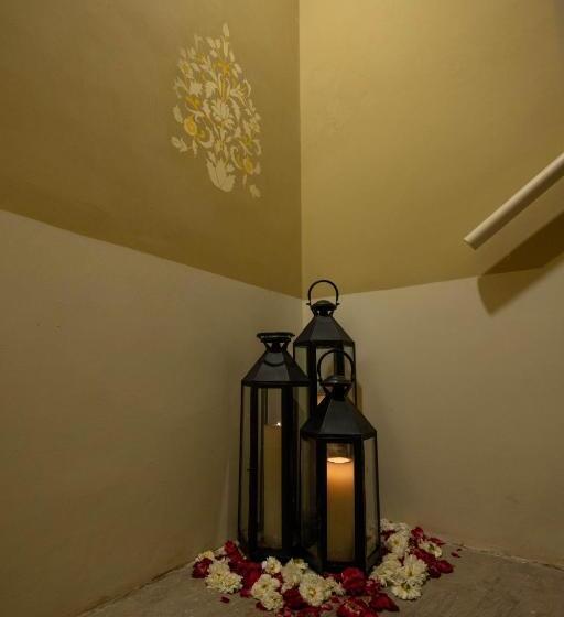 בית מלון כפרי Sheel Mahal Near Hawa Mahal