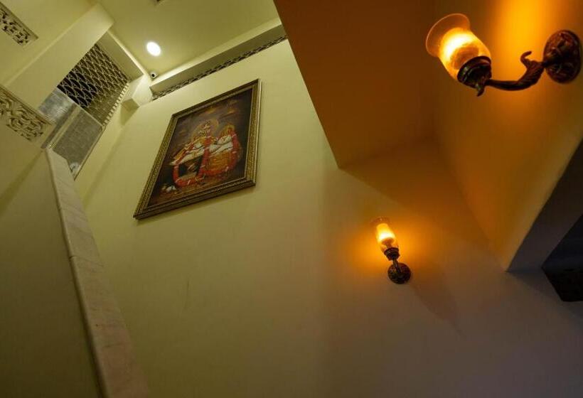 בית מלון כפרי Sheel Mahal Near Hawa Mahal