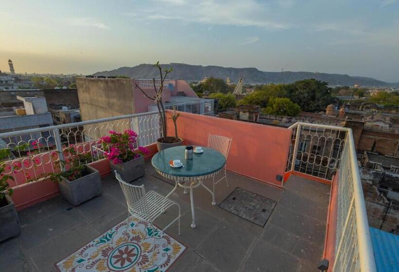 בית מלון כפרי Sheel Mahal Near Hawa Mahal