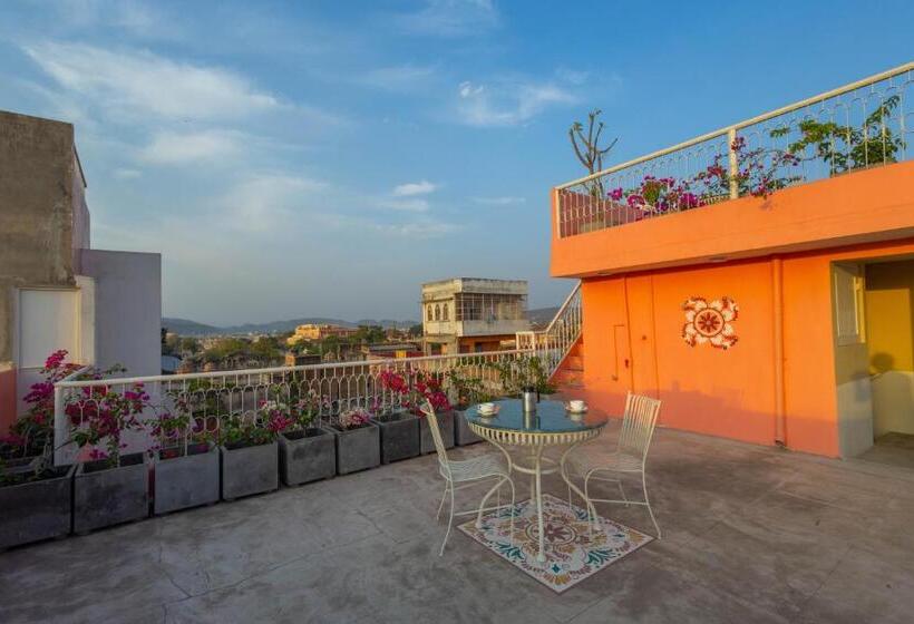 בית מלון כפרי Sheel Mahal Near Hawa Mahal