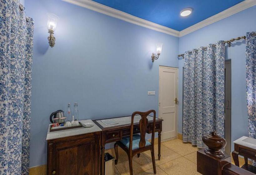 בית מלון כפרי Sheel Mahal Near Hawa Mahal