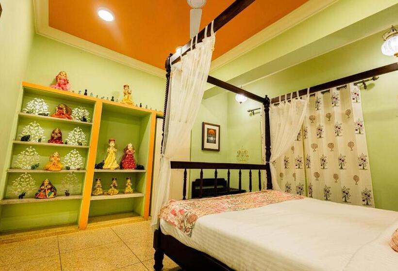 בית מלון כפרי Sheel Mahal Near Hawa Mahal