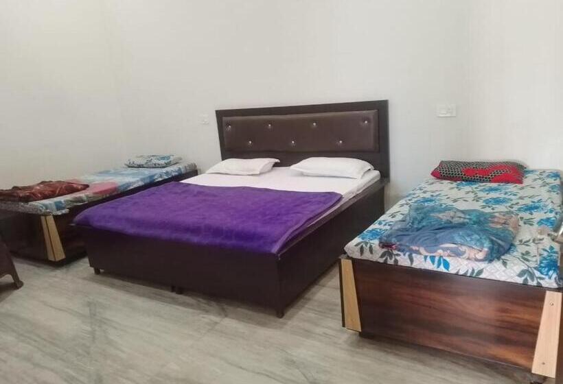 בית מלון כפרי Shri Priyaju