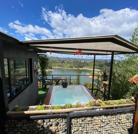 בית מלון כפרי Suitegold Rocksglampings