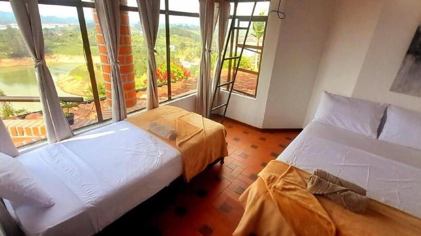 בית מלון כפרי Suitegold Rocksglampings