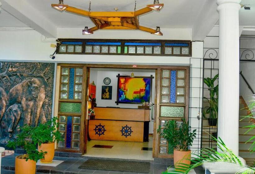 Отель Terrel Residencies Gal Oya