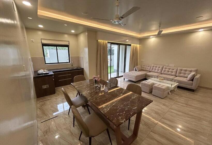 فندق The Pearl Club Resort