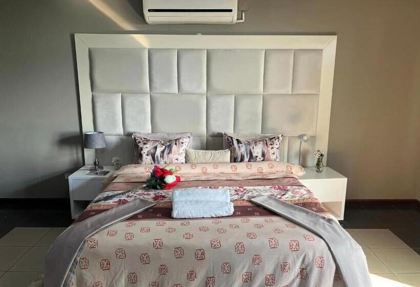 בית מלון כפרי Matola Accommodation