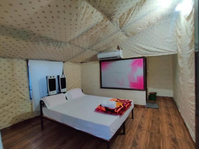 Отель Unity Village Resort