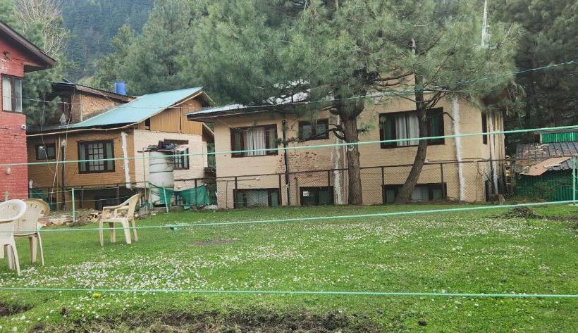 호텔 Zaafron Resort